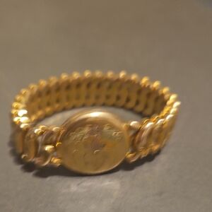 Elegant Gold Women's Bracelet